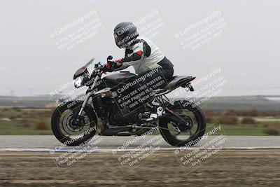 media/Nov-30-2025-TrackDaz (Sun) [[d8b22663df]]/B Group/Session 5 (Wheelie Bump)/